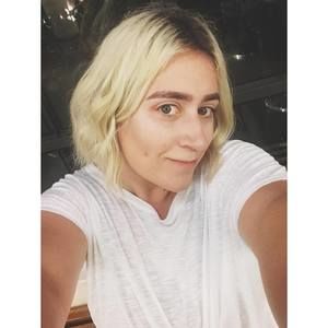 Meet your Posher, Whitney